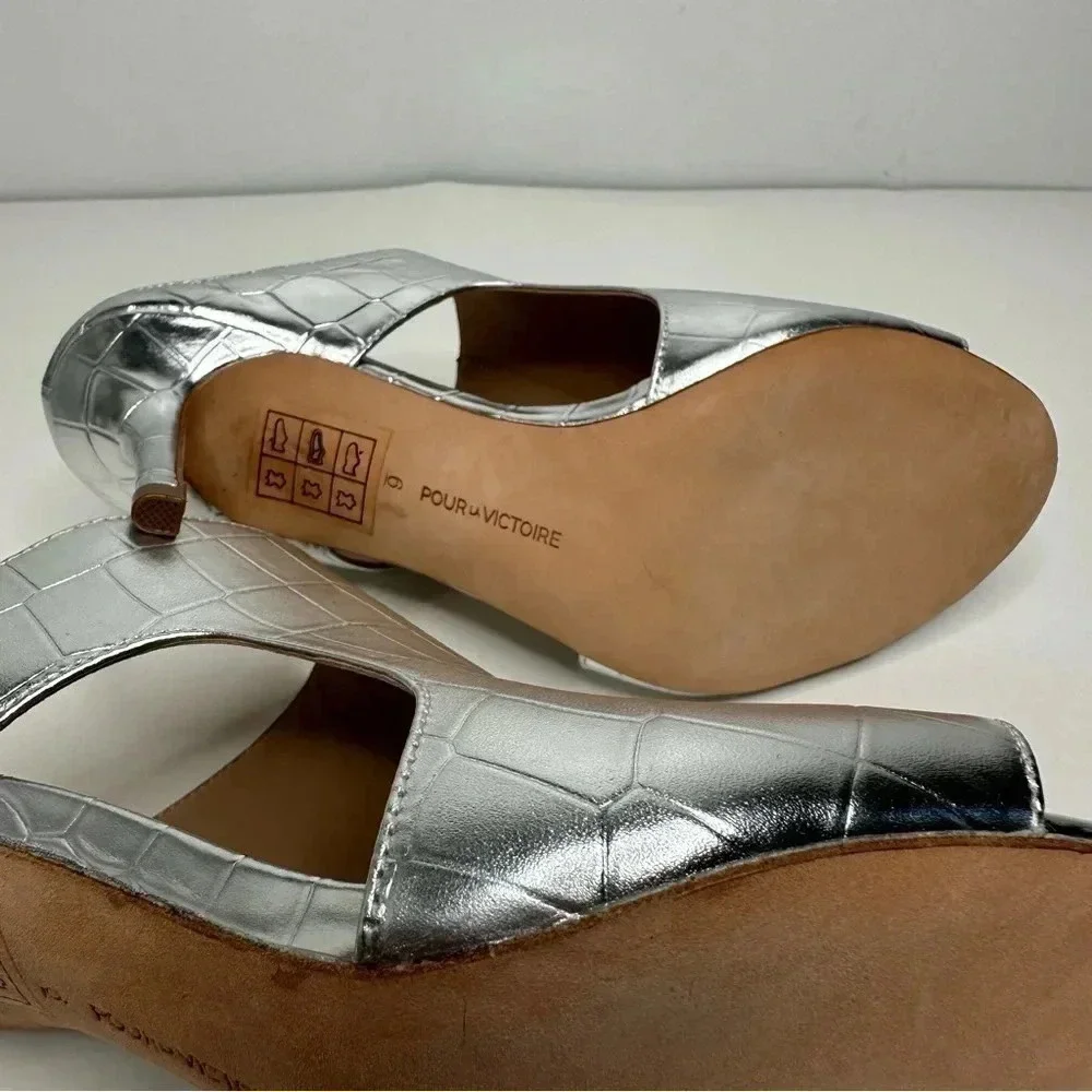Pour La Victoire Silver Crocodile Slip-On Open Toe Heels Size 6